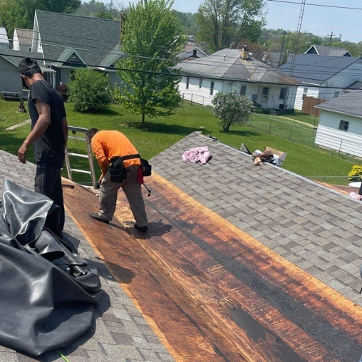 Image Roof workers 1