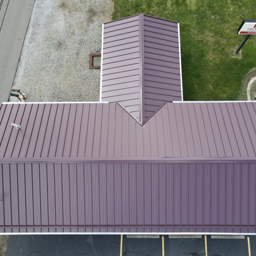 Image Red metal roof 2
